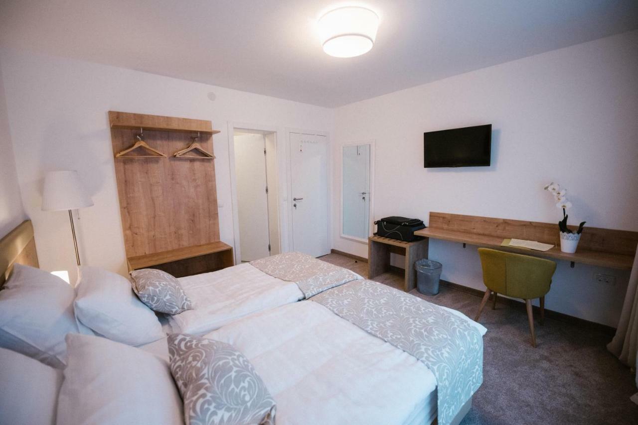 2I Rooms Dakovo Exterior photo